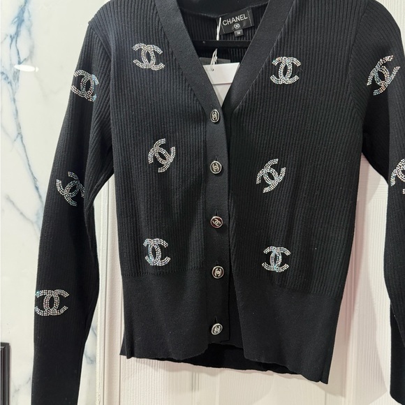 CHANEL Black Cardigan with Logo Embellishments - Picture 4 of 10
